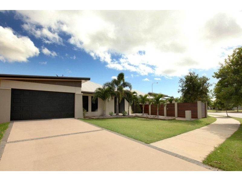 95 River Boulevard, Idalia QLD 4811