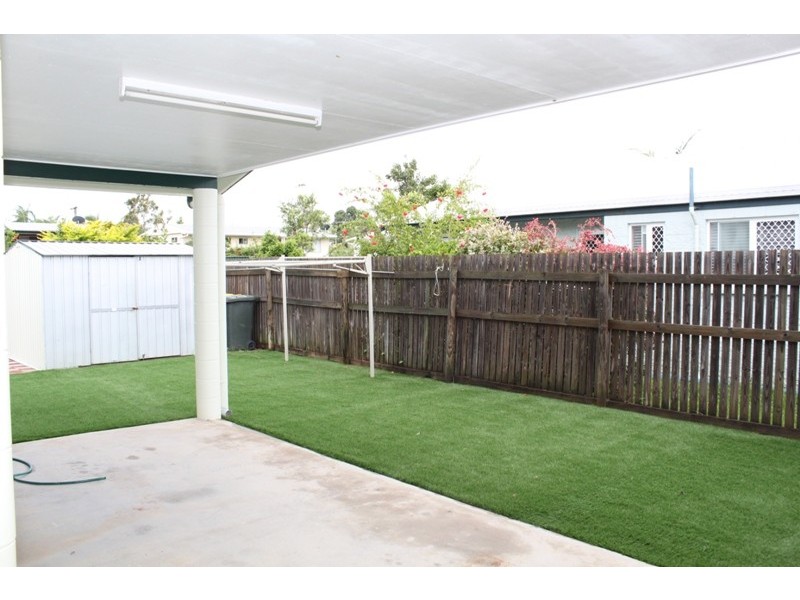25 Feeney Av, Rasmussen QLD 4815