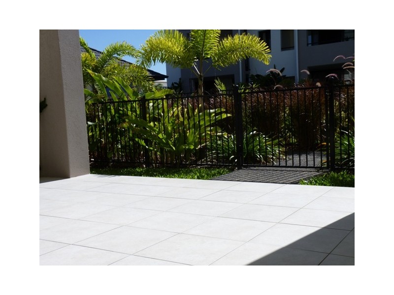 6 Henry Street, West End QLD 4810