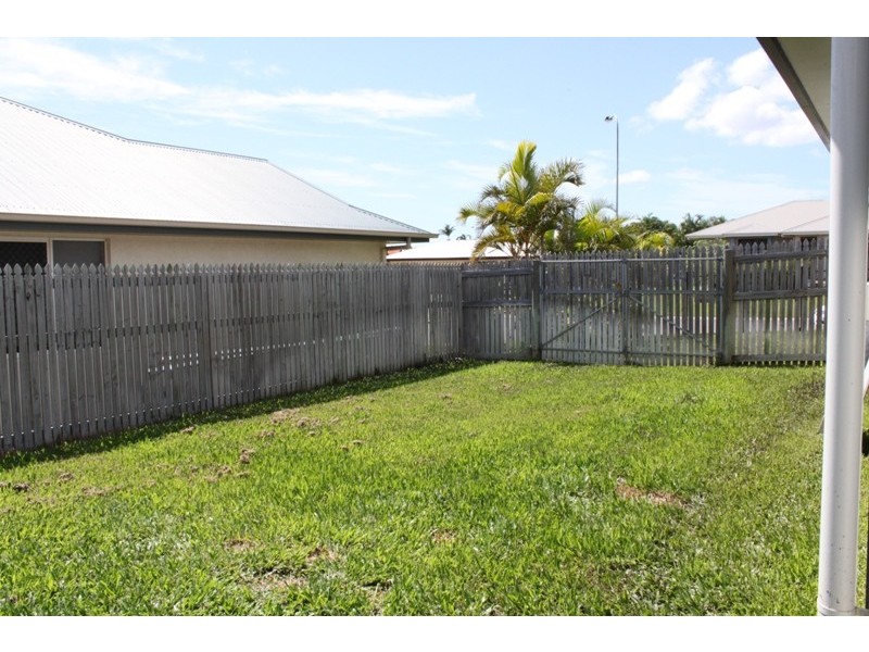 26  Fuji Ct, Mount Louisa QLD 4814