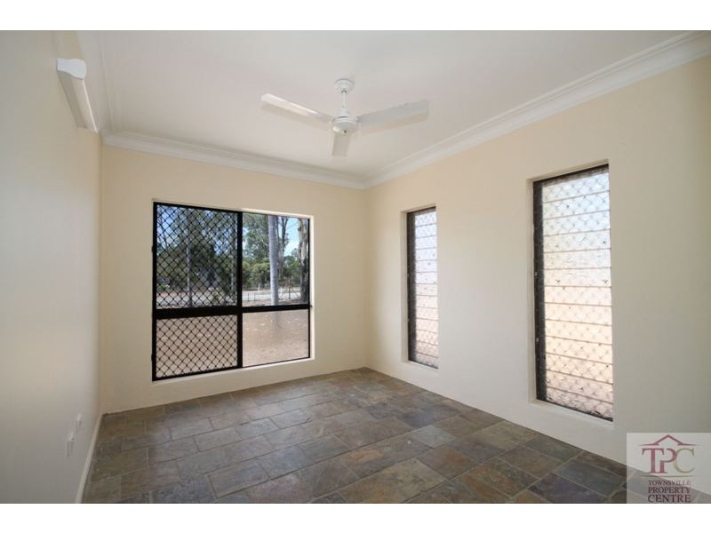 29  Texas Rd, Jensen QLD 4818