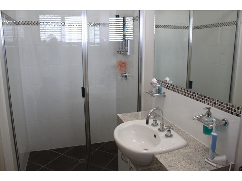 9 Dugong Ct, Bushland Beach QLD 4818