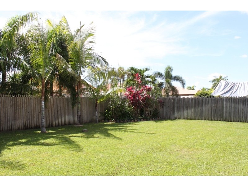 8 Lakewood Avenue, Kirwan QLD 4817