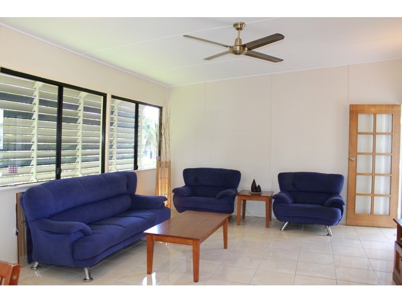 48 Dalpura Av, Cranbrook QLD 4814