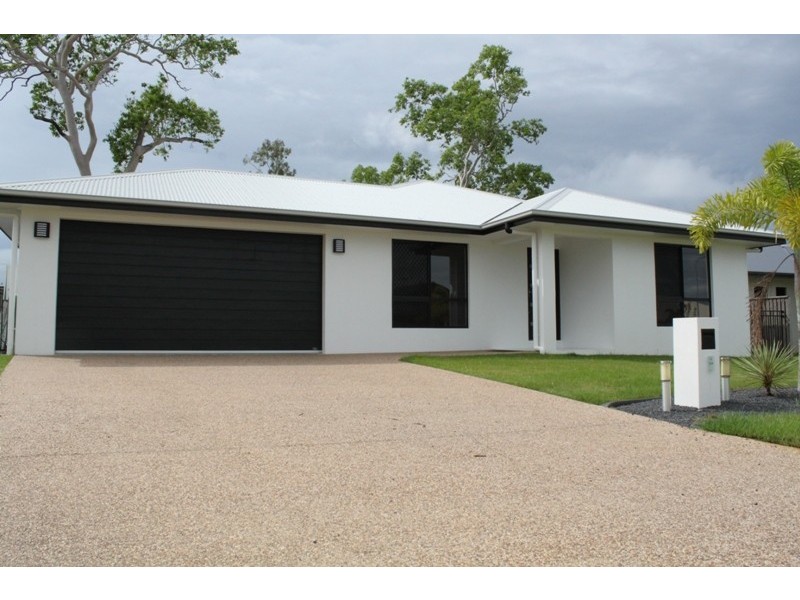 9 Dugong Ct, Bushland Beach QLD 4818