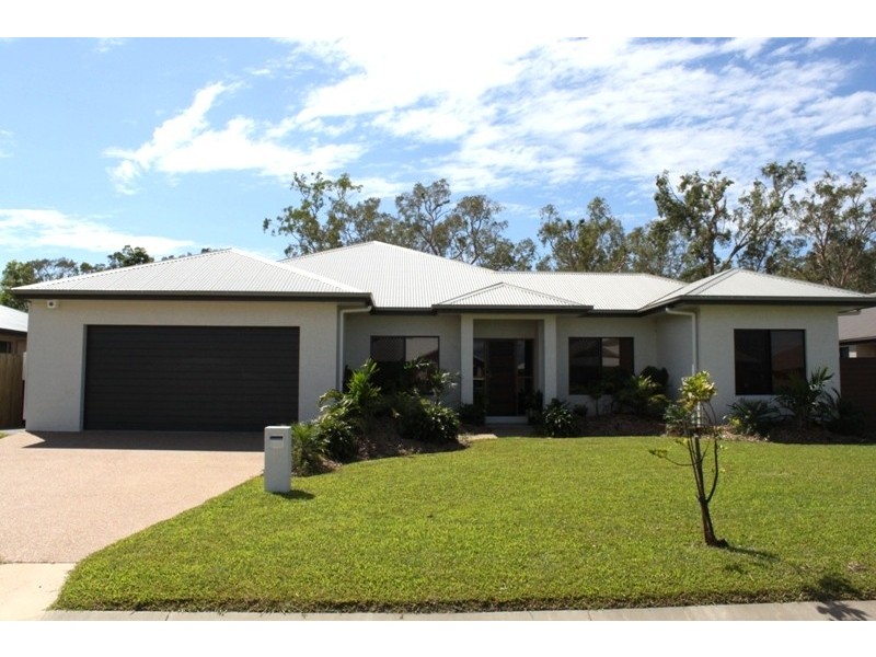 6 Currawinya Court, Bushland Beach QLD 4818