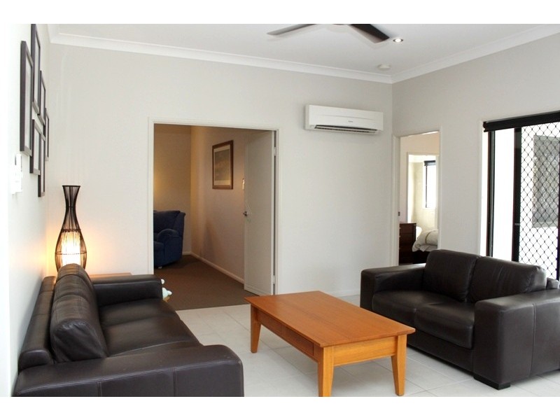 6 Currawinya Court, Bushland Beach QLD 4818