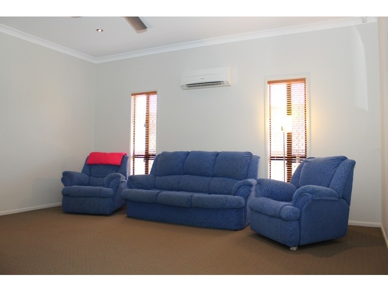 6 Currawinya Court, Bushland Beach QLD 4818