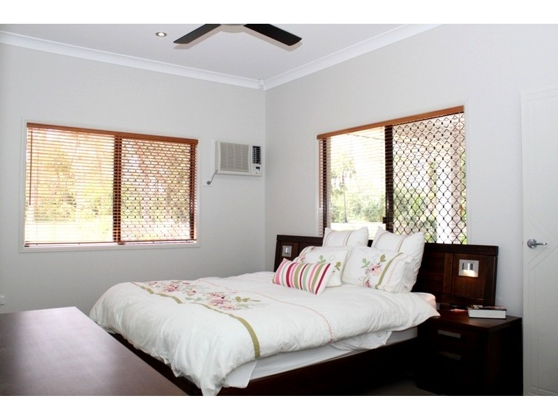 6 Currawinya Court, Bushland Beach QLD 4818