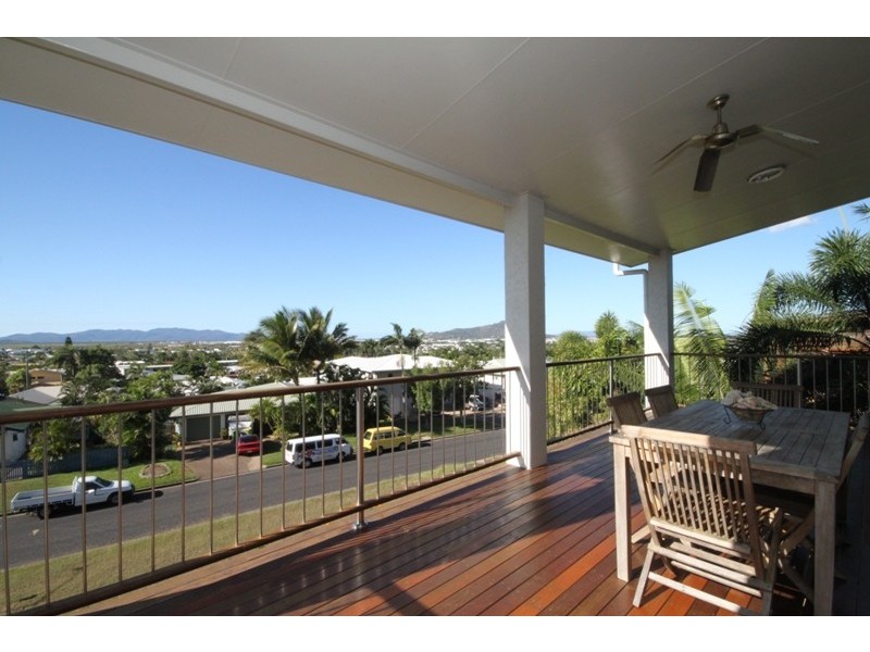 15 Nettleton Street, Mount Louisa QLD 4814