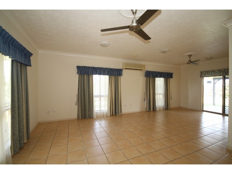 1 Allambie Lane, Kelso QLD 4815