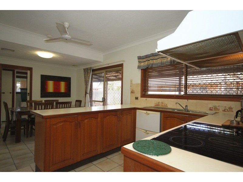 1 Madrid Ct, Kirwan QLD 4817