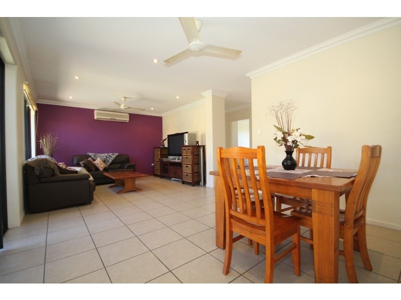 8 Kato Place, Mount Louisa, Townsville QLD 4810