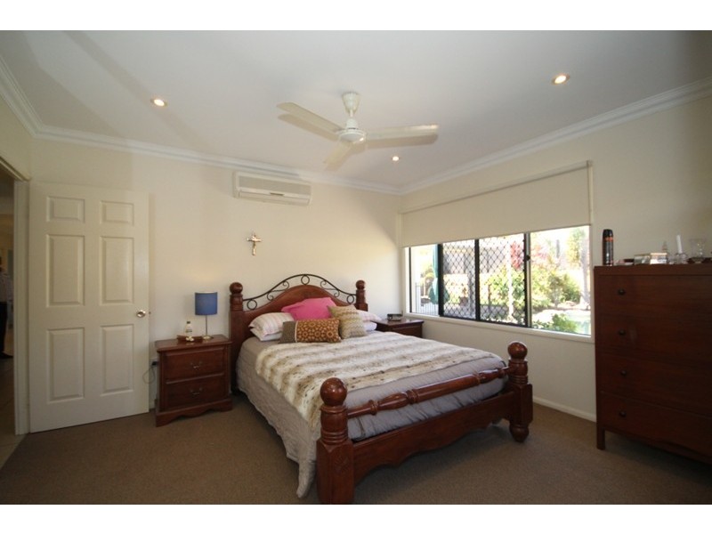 8 Kato Place, Mount Louisa, Townsville QLD 4810