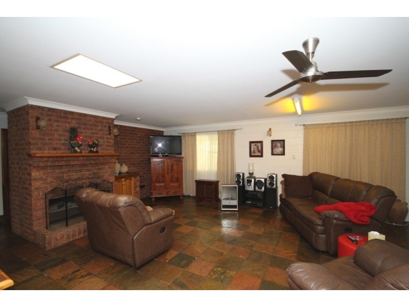 3 Allambie Lane, Kelso QLD 4815