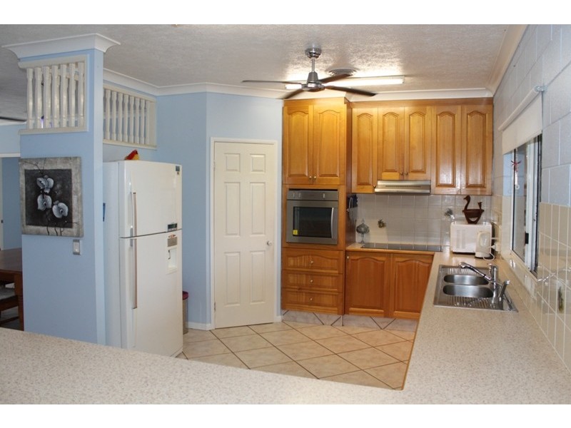 15 Bonnett Rd, Mount Low QLD 4818