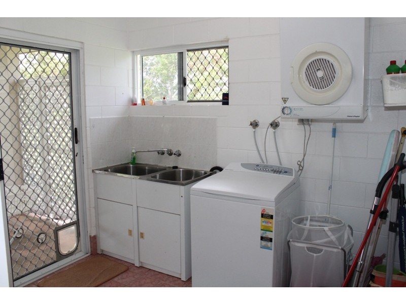 15 Bonnett Rd, Mount Low QLD 4818