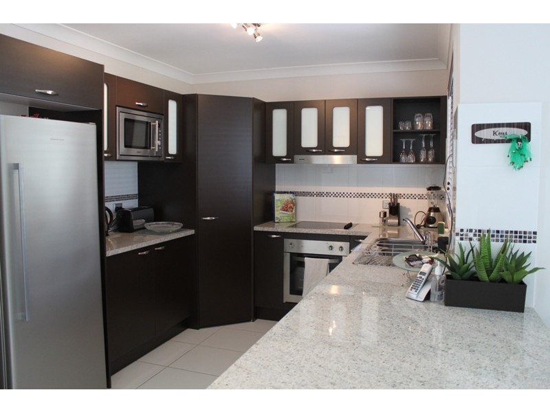 9 Dugong Ct, Bushland Beach QLD 4818