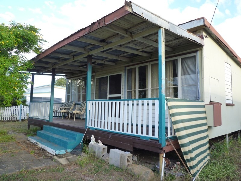 49 Batley Pde, Bushland Beach, Bushland Beach QLD 4818