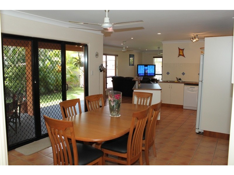 8 Lakewood Avenue, Kirwan QLD 4817