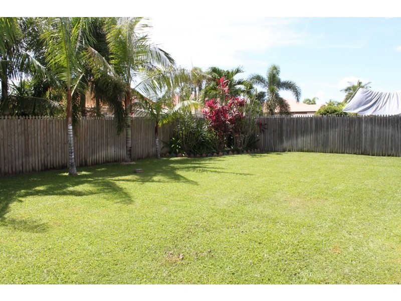 8 Lakewood Avenue, Kirwan QLD 4817