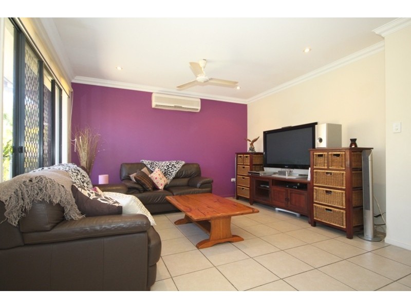 8 Kato Place, Mount Louisa QLD 4814