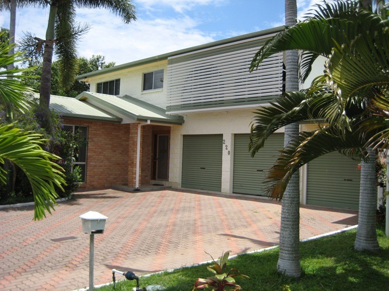 220 Bamford Lane, Kirwan QLD 4817