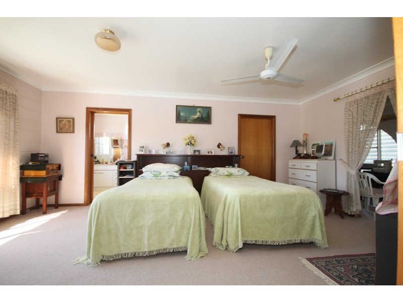 220 Bamford Lane, Kirwan QLD 4817