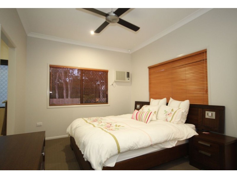 6 Currawinya Court, Bushland Beach QLD 4818