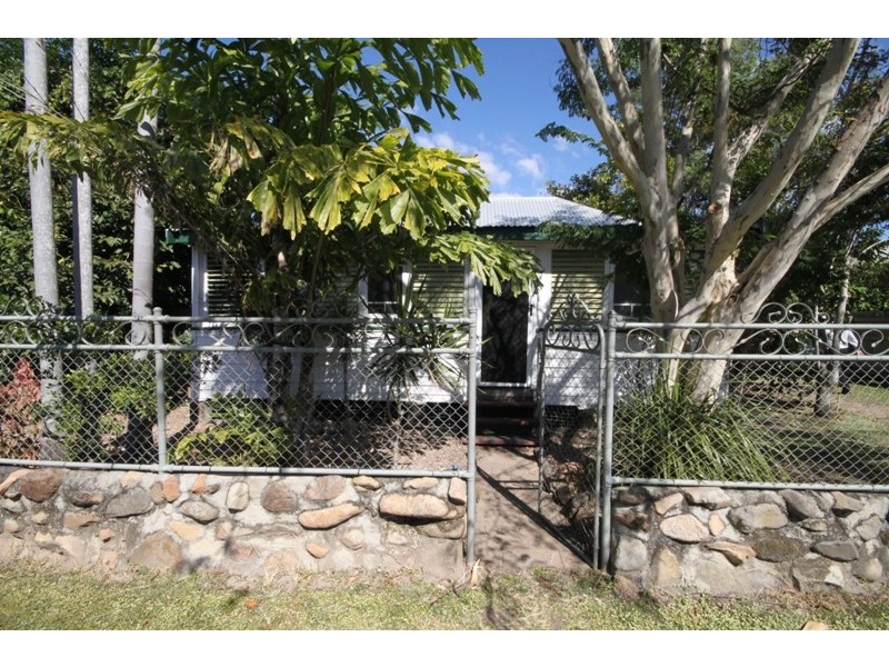 6 Doorey Street, Railway Estate QLD 4810