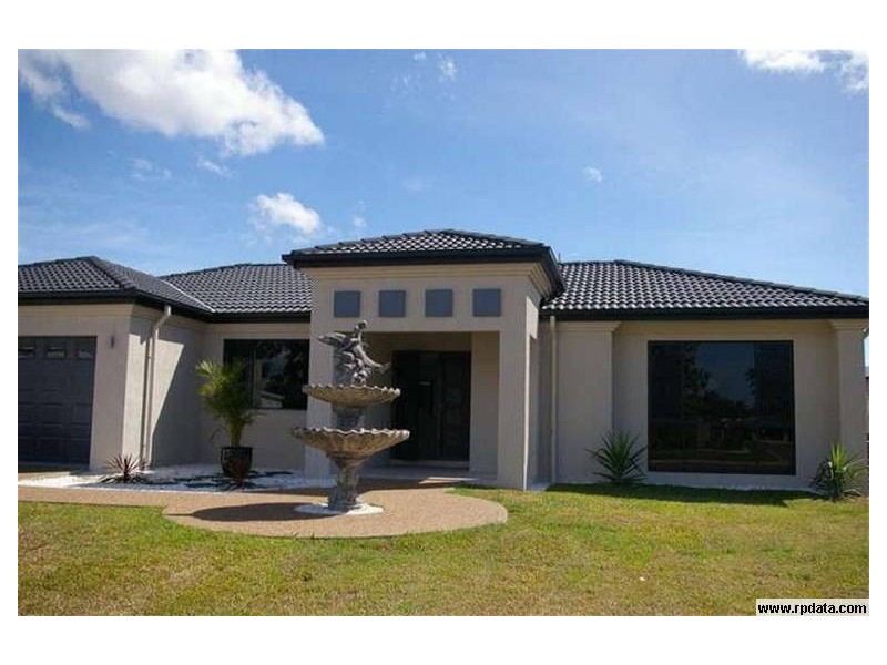 Bushland Beach QLD 4818