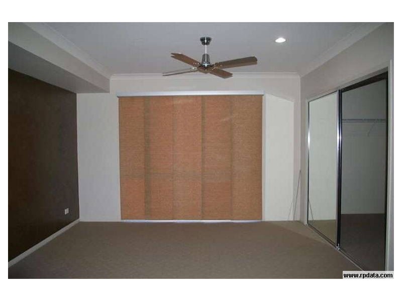 Bushland Beach QLD 4818