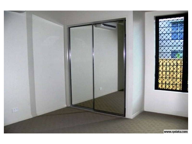 Bushland Beach QLD 4818