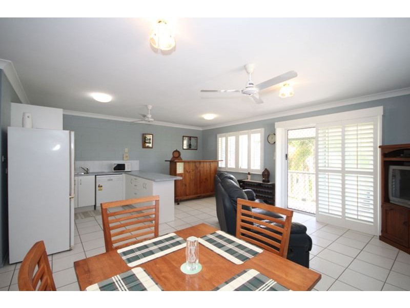 2/8  Second Street, Railway Estate QLD 4810