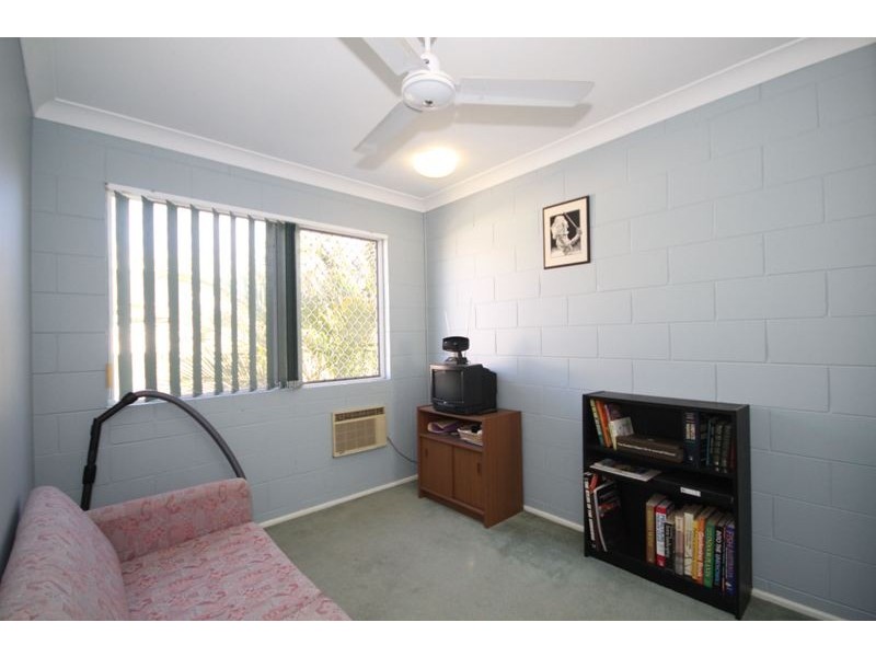 2/8  Second Street, Railway Estate QLD 4810