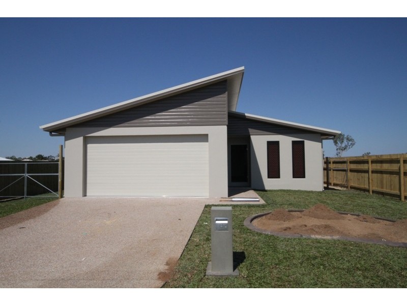 16 Wave Court, Kelso QLD 4815