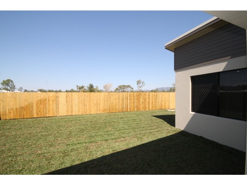 16 Wave Court, Kelso QLD 4815