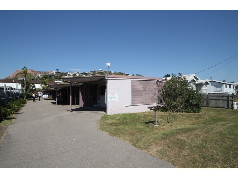 8 Primrose St, North Ward QLD 4810