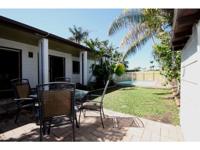 20 Illuka Street, Currajong, Townsville QLD 4810