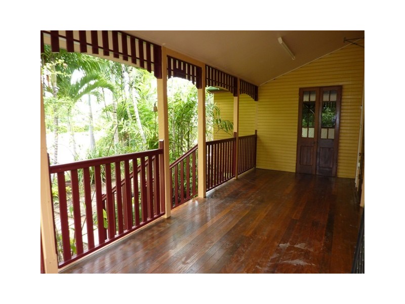 27 Cali Ct, Mount Low QLD 4818