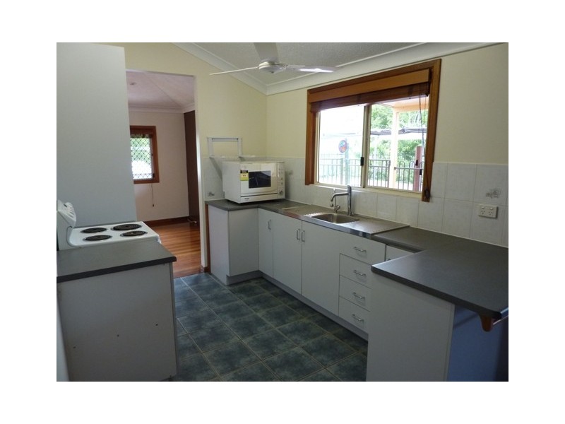 27 Cali Ct, Mount Low QLD 4818