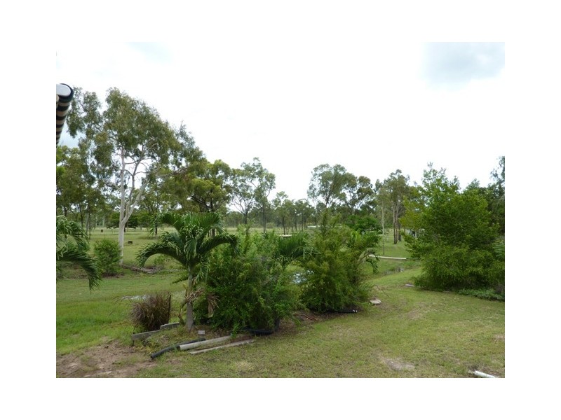 27 Cali Ct, Mount Low QLD 4818