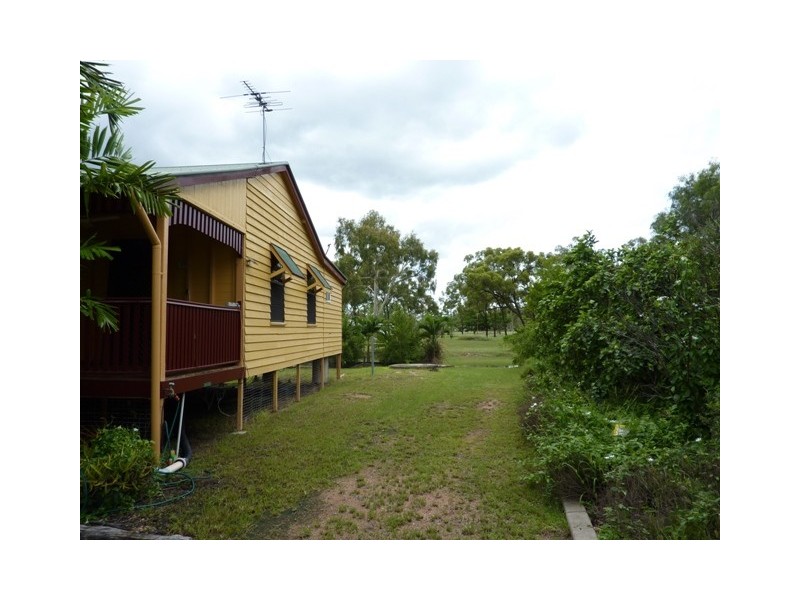 27 Cali Ct, Mount Low QLD 4818