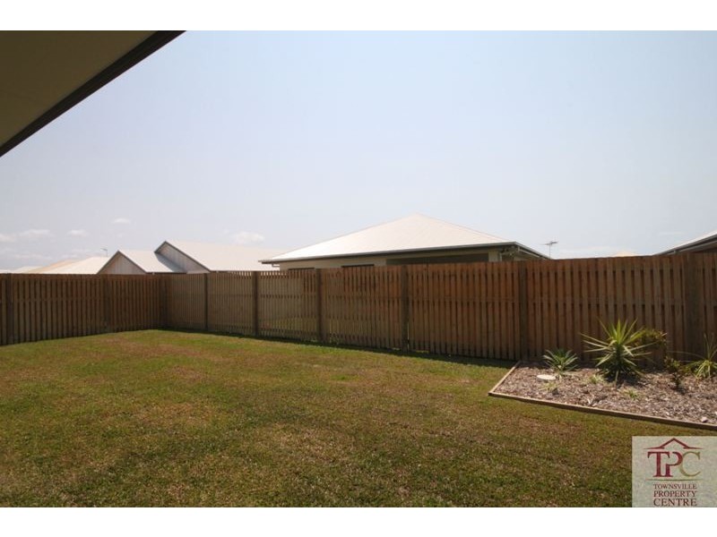 5 Oculina Street, Burdell QLD 4818