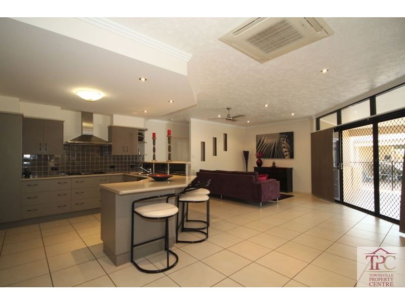 35 Tennessee Way, Kelso QLD 4815