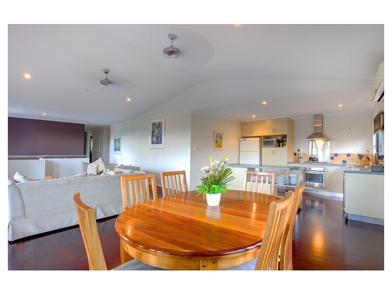 4 Nayla Court, Mount Louisa, Townsville QLD 4810