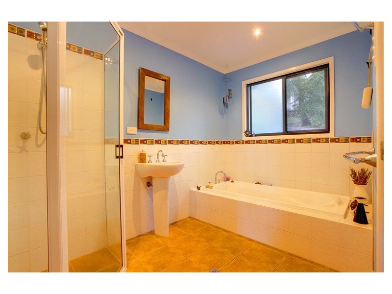 4 Nayla Court, Mount Louisa, Townsville QLD 4810