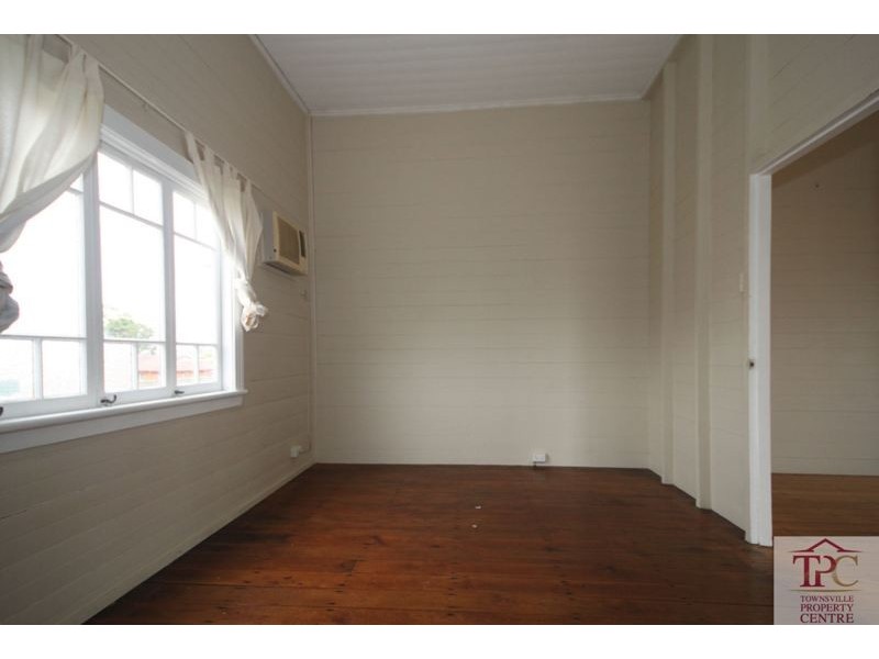 6 Simonsen Court, Kelso QLD 4815