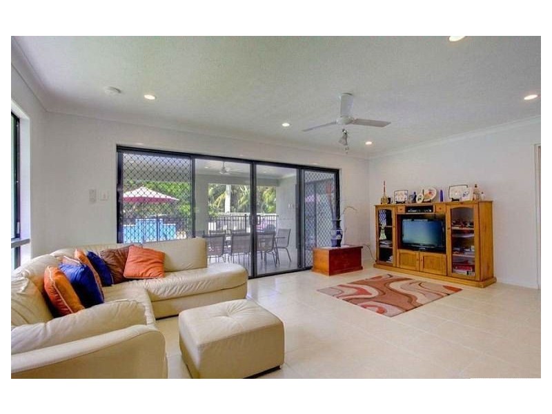 3 Bunya Street, Bushland Beach QLD 4818