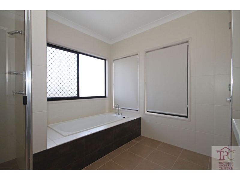 116 Goicoechea Drive, Bushland Beach QLD 4818